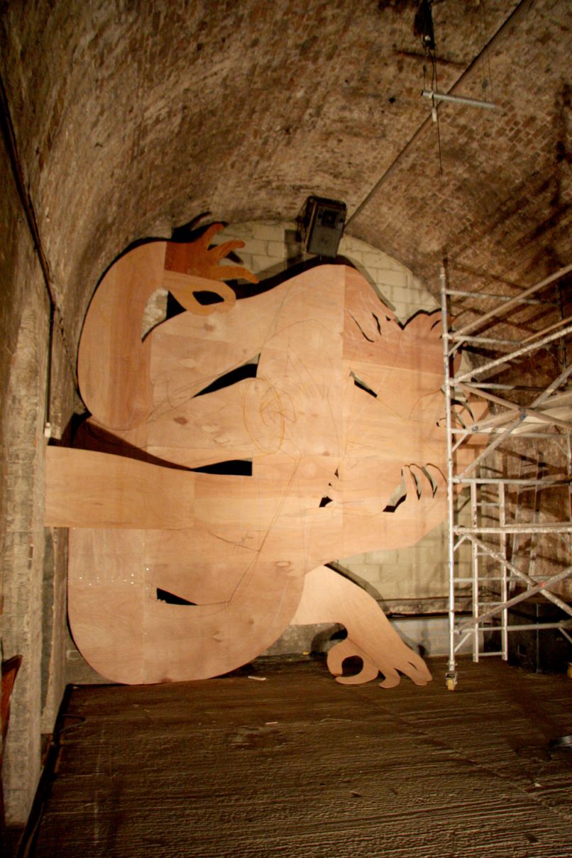 Nudo, a 11.50 x 5 m installation created in the massive Shunt Vaults - making-of